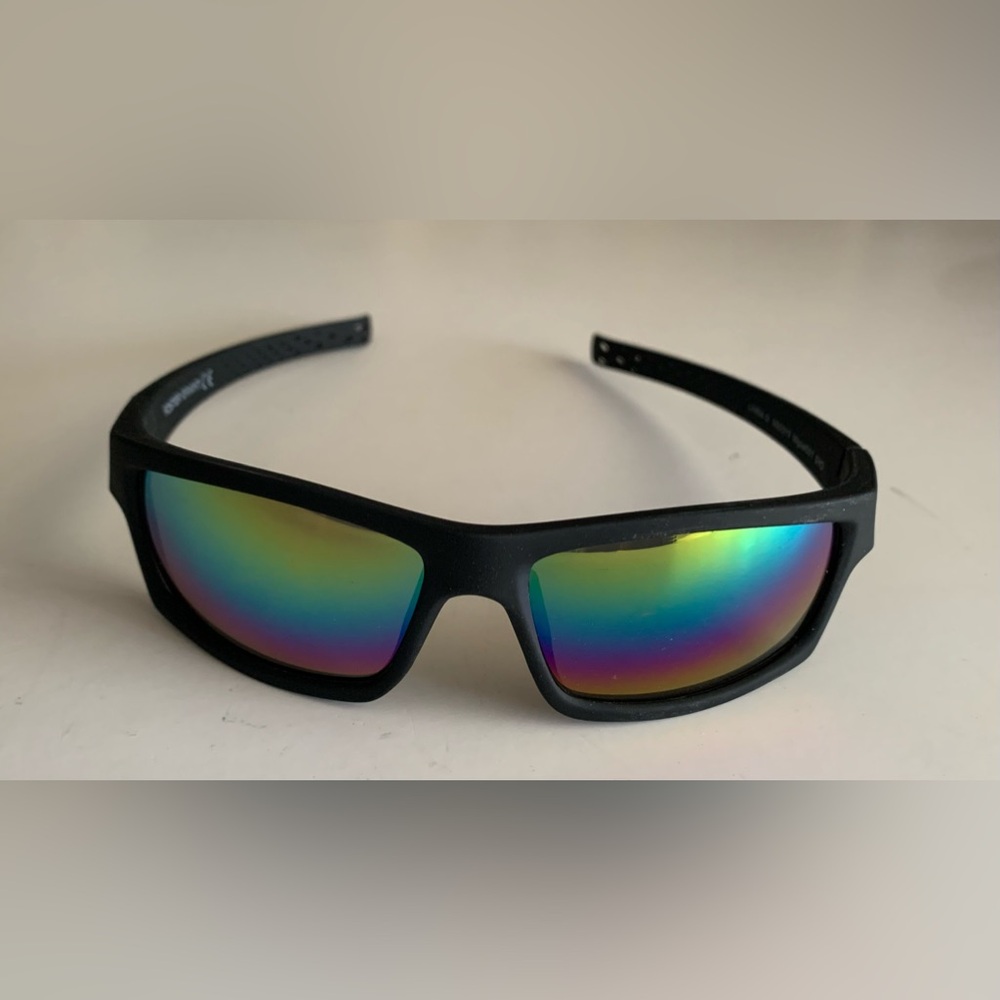 Foster Grant Kids Miguel Sunglasses 100% UVA Protection EUC